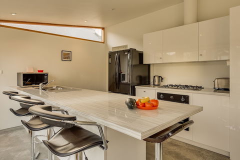 Brampton Cottage - Maitland Accommodation 4
