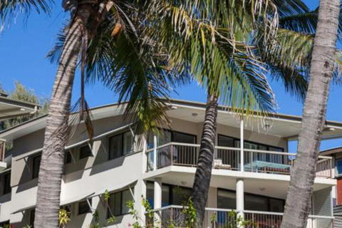 Cylinder Beach Mooloomba Unit 3 - Maitland Accommodation 5