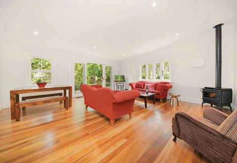 Poets Cottage Fireplace Close To Treks - Maitland Accommodation 3