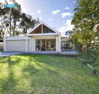 Torquay Retreats Eighteen Beach - Maitland Accommodation