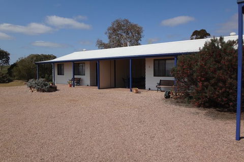 Windana Cottages - Maitland Accommodation 1