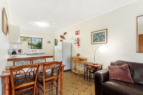 Beachfront Studio & Private Pool - Maitland Accommodation 4