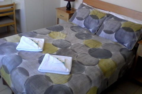 Beachfront Studio & Private Pool - Maitland Accommodation 5