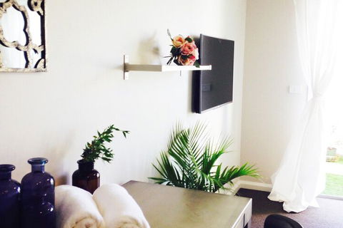 Ivy & Roses Boutique Apartments - Maitland Accommodation 1