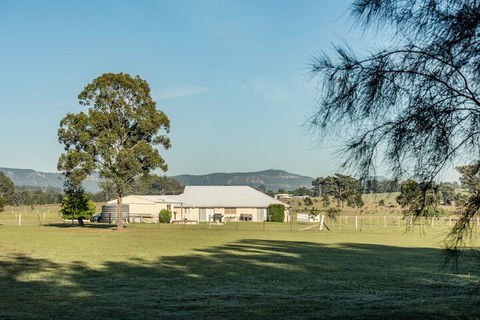 Madigan Wine Country Cottages - Maitland Accommodation 6