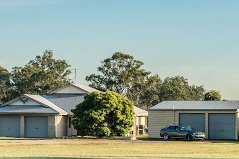 Madigan Wine Country Cottages - Maitland Accommodation 2