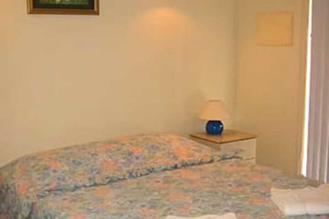 Madigan Wine Country Cottages - Maitland Accommodation 7