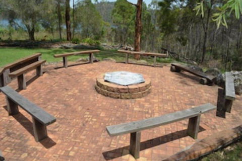 Reflections - Lake Cooby - Maitland Accommodation 1