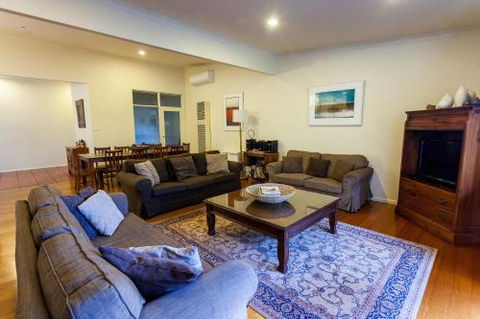 Jordan House - Maitland Accommodation 4