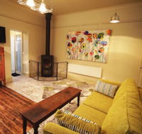 Latrobe Art Apartments - Maitland Accommodation