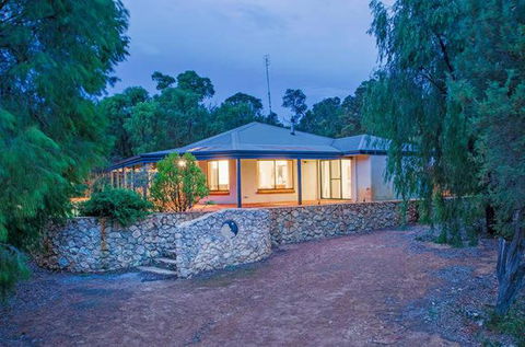 Yallingup Pet Friendly Bush Retreat - Maitland Accommodation 4