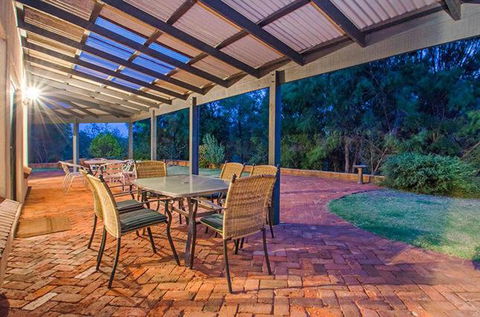 Yallingup Pet Friendly Bush Retreat - Maitland Accommodation 2