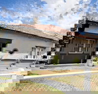 Stylish Central House - Maitland Accommodation