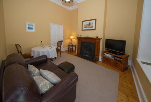 Yankalilla Bay Homestead - Maitland Accommodation 6