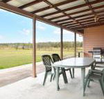 Grasmere Estate Homestead hear the Lions roar from nearby Hunter Valley Zoo - Maitland Accommodation