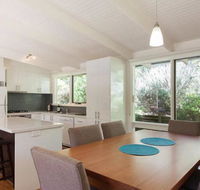 Maryrose Beautiful close walk to the beach - Maitland Accommodation