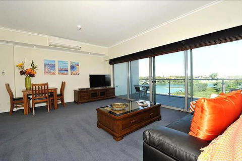 Sea Side 205 - Maitland Accommodation 2