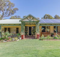 Devonleigh Bed  Breakfast - Maitland Accommodation