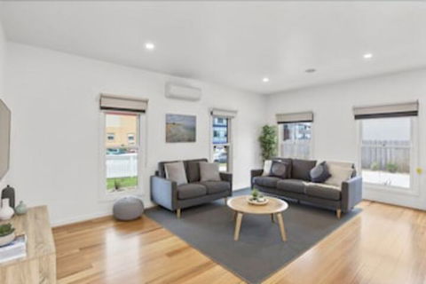 Coastal Vibe Apartments - Maitland Accommodation 6