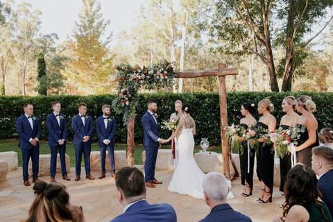 Mistinthegumtrees Eco Luxury Cabins - Maitland Accommodation 4