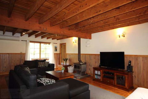Our Glenbogle - Maitland Accommodation 4