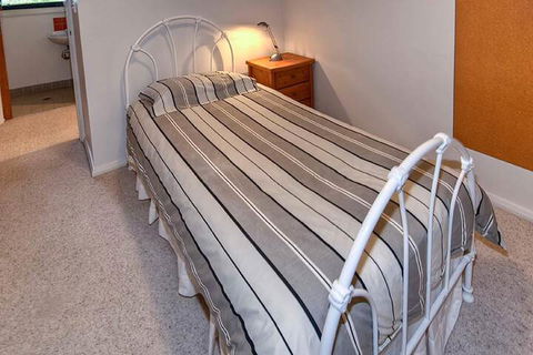 Delmonte - Maitland Accommodation 3