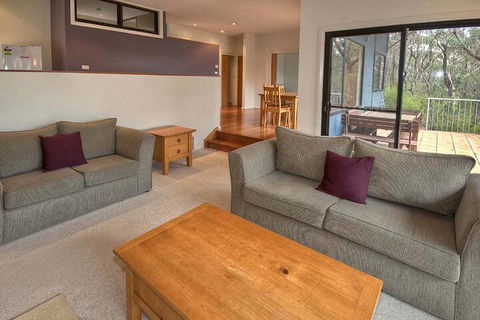 Delmonte - Maitland Accommodation 4