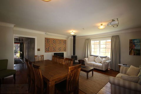 Lily May Cottage - Maitland Accommodation 5