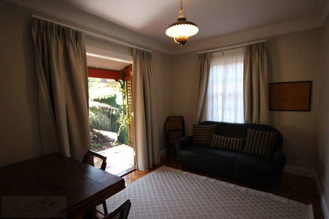 Lily May Cottage - Maitland Accommodation 7