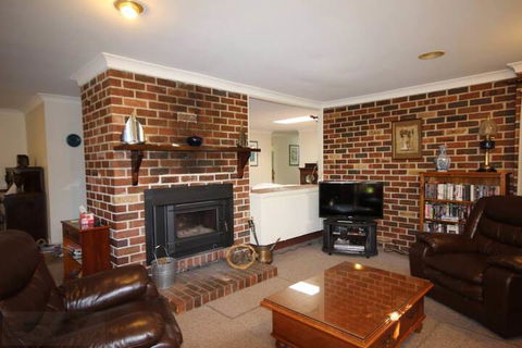 Rosella Retreat - Maitland Accommodation 7