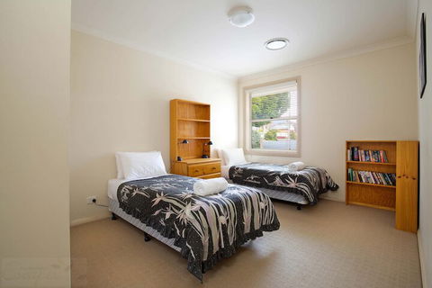 Refresham - Maitland Accommodation 6