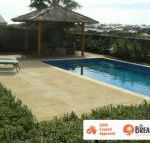 La Mer Home with a Pool - Maitland Accommodation