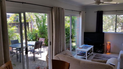Alexandra Headland - Maitland Accommodation 1