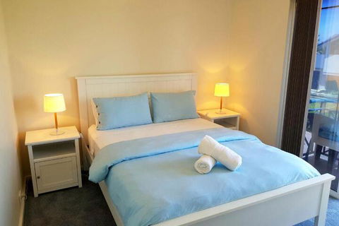 Caravel Beach House Mandurah - Maitland Accommodation 2