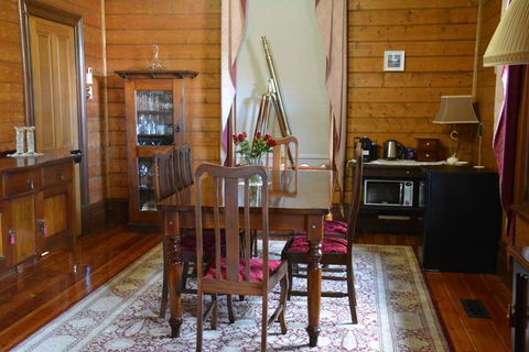 Portarlington Vicarage - Maitland Accommodation 6