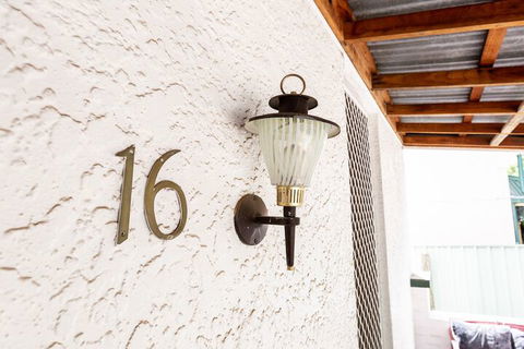 Best Central House â€“ Sleeps 11 - Maitland Accommodation 1