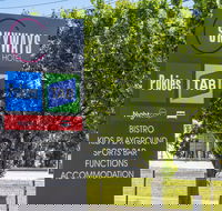 Nightcap at Skyways Hotel - Maitland Accommodation