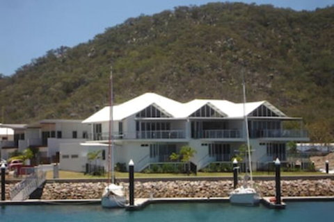 Waters Edge Townhouse 4 - Maitland Accommodation 0