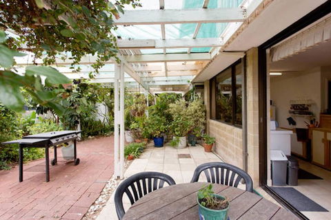 Beach Haven Studio - Maitland Accommodation 4
