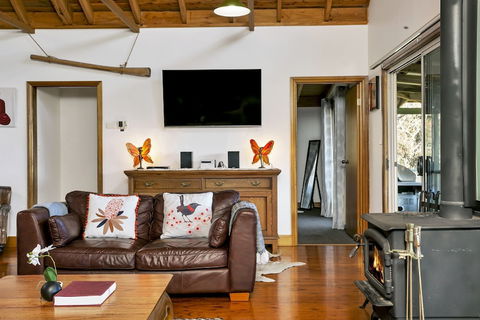 Narrow Neck Lodge - Maitland Accommodation 5