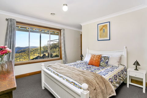 Narrow Neck Lodge - Maitland Accommodation 3