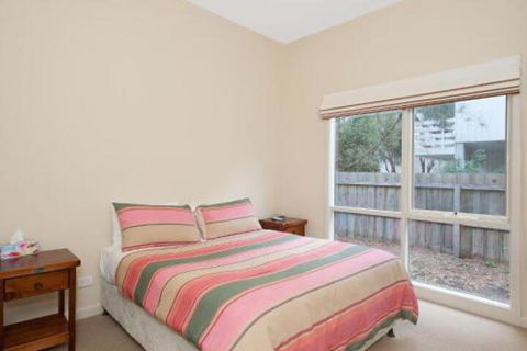 Felicity - Maitland Accommodation 6