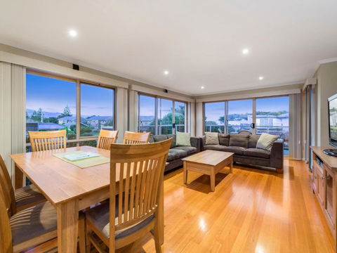 Sound Of The Sea - Maitland Accommodation 6