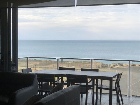 Penneshaw Oceanview Apartments - Maitland Accommodation 1