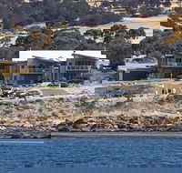 Penneshaw Oceanview Apartments - Maitland Accommodation