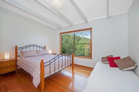 At Riverside - Maitland Accommodation 4