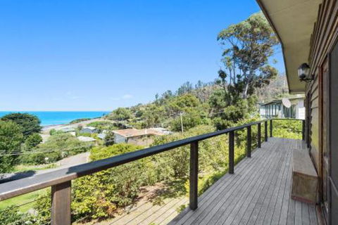 2 Degrees Of Separation - Maitland Accommodation 5