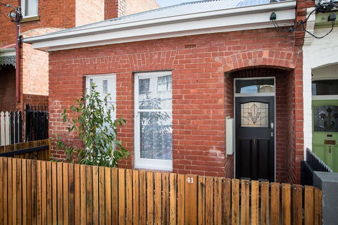 White Room Apartments - Maitland Accommodation 0