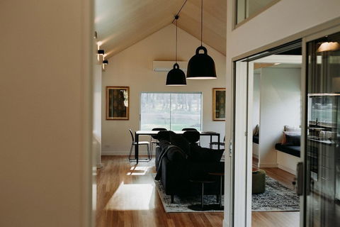 The Woods At Pokolbin - Maitland Accommodation 6