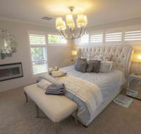 Magnificent Beach Retreat - Maitland Accommodation